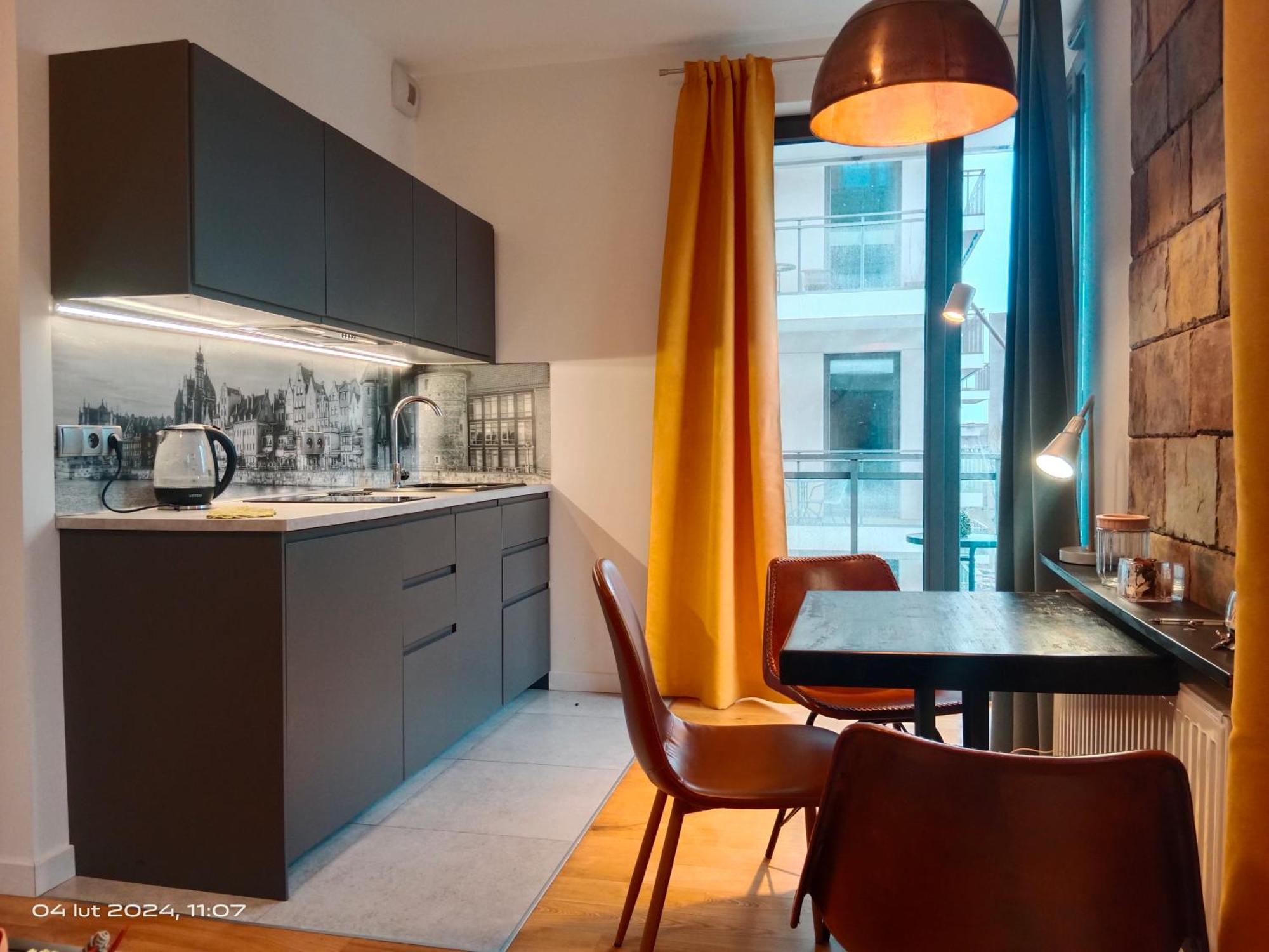 Uroczy Apartament Dlugie Ogrody 48 กดัญสก์ ภายนอก รูปภาพ